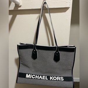 Black and White Michael Kors purse, 12x17,